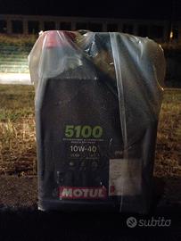 olio motore Motul 10w40 4L