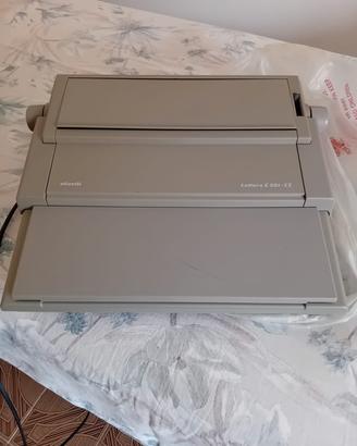 macchina da scrivere Olivetti 