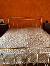 Copriletto uncinetto fatto a mano