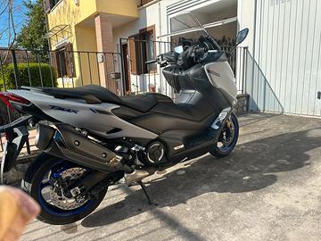 T-Max  560  zero sinistri pari al nuovo 3000km