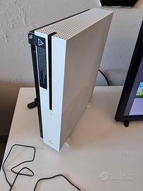 XBOX ONE S 1TB + 2 CONTROLLER
