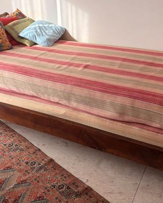 Coppia di letti a barca antichi in legno massello