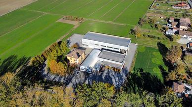 CAPANNONE A VILLANOVA SULL'ARDA