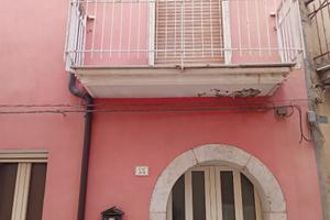 Immobile con orto e casolare