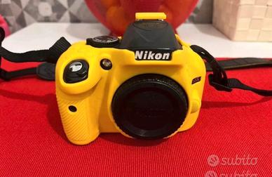 Kit fotografico Reflex Nikon D5200 + obiettivo