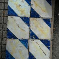 Antiche riggiola mattoni maioliche Napoli bottigli