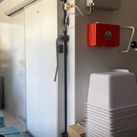 Attrezzatura negozio surgelati a Siena
