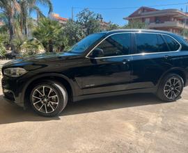 BMW X 5 Anno 2014 Motore nuovo (solo 40.000