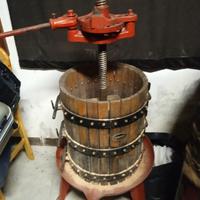 Torchio per uva Pillan in legno