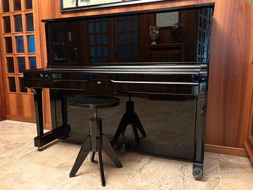 Pianoforte verticale Yamaha