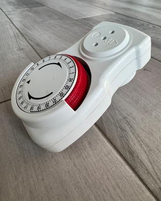 Presa elettrica temporizzata analogica