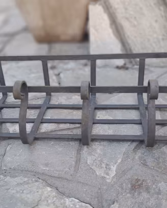 porta vasi , pota fioriera in ferro battuto