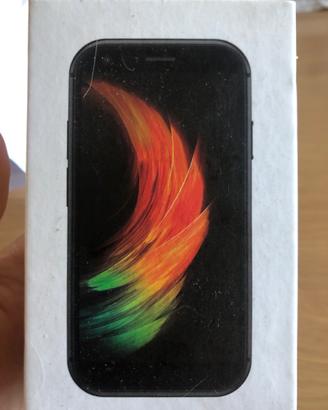 Cellulare piccolissimo