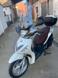 Suzuki sixteen 125