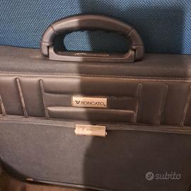 borsa portadocumenti e computer