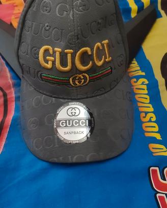 cappellino gucci