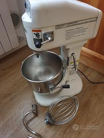 planetaria 220vol 8L impastatrice Bakermix Fama