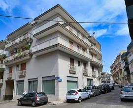Appartamento a Castellana Grotte, 5 locali