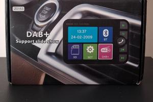 Radio DAB+ per auto.