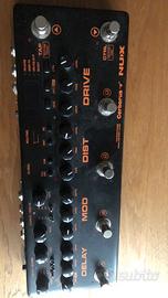 Pedaliera multifunzione per chitarra