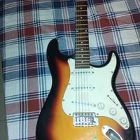 chitarra elettrica 