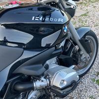 BMW r1200r