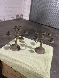 Due candelabri di bronzo pesanti