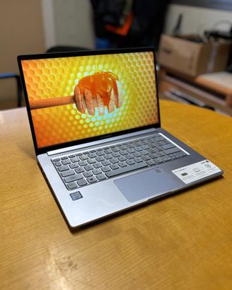 ASUS VivoBook X403FA – i7-8565U – 16GB RAM