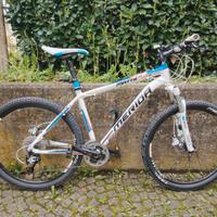 Bici Mountain-bike  Merida con omaggi