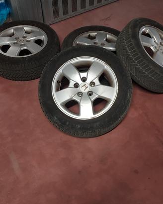 4  cerchi honda hrv con gomme invernali 