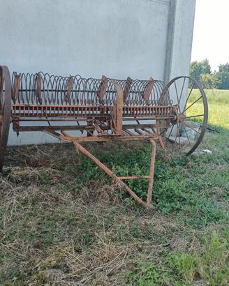 Attrezzo agricolo 