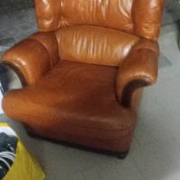 arredamento  poltrona specchio tavolo con 2 sedie 