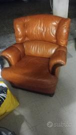 arredamento  poltrona specchio tavolo con 2 sedie 