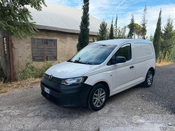Volskwagen caddy 2021