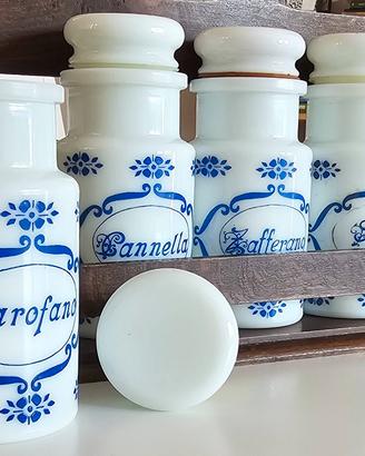 Set portaspezie vintage in vetro opalino
