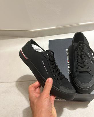 Scarpe tommy nere