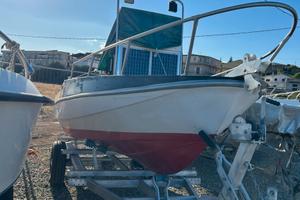 Barca autosvuotante completa di tutto