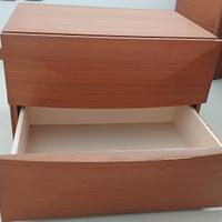 Comodino moderno colore noce