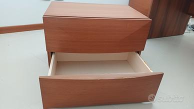 Comodino moderno colore noce