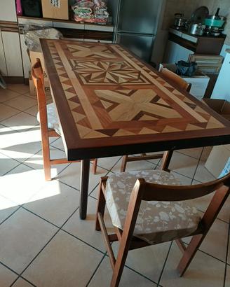 TAVOLO + 4 SEDIE + PIANO LE LEGNO