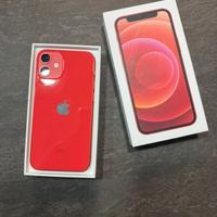 Iphone 12 mini con accessori