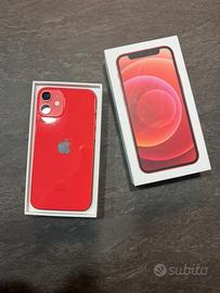 Iphone 12 mini con accessori