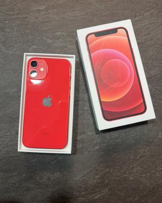 Iphone 12 mini con accessori