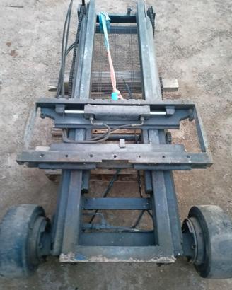 Colonna muletto con ruote