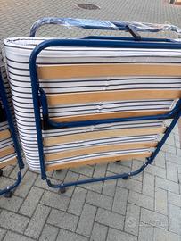 2 BRANDINE PIEGHEVOLI CON MATERASSO
