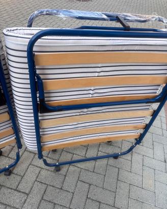 2 BRANDINE PIEGHEVOLI CON MATERASSO