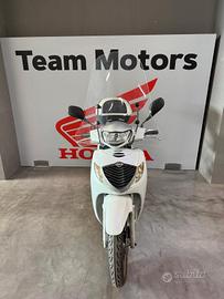 Honda SH 150 .