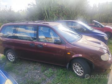 KIA CARNIVAL da lavoro 8 posti  - a 700 euro