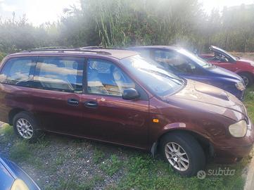 KIA CARNIVAL da lavoro 8 posti  - a 700 euro