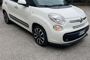 Fiat 500L bianca x neopatentati